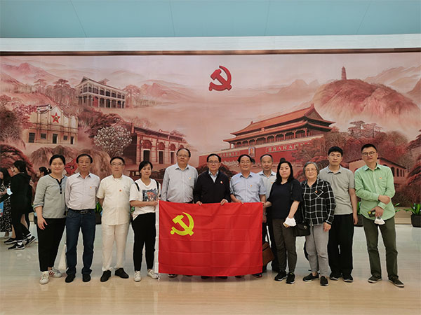 科促会全体党员员工参观一大纪念馆